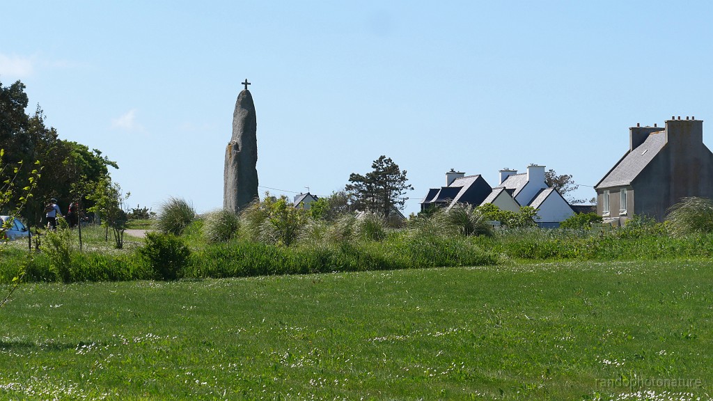 2025-05-04_16h-15m_195.JPG - Menhir christianisé de Pontusval
