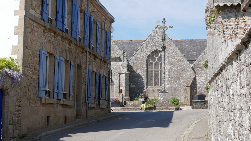 2022-05-05-16h-32m-57s_328.JPG - Esquibien centre
