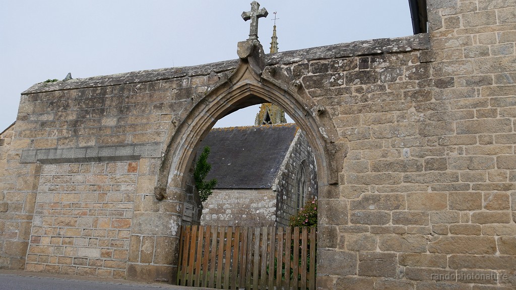 2022-05-06-08h-47m-06s_333.JPG - Porche du presbytère