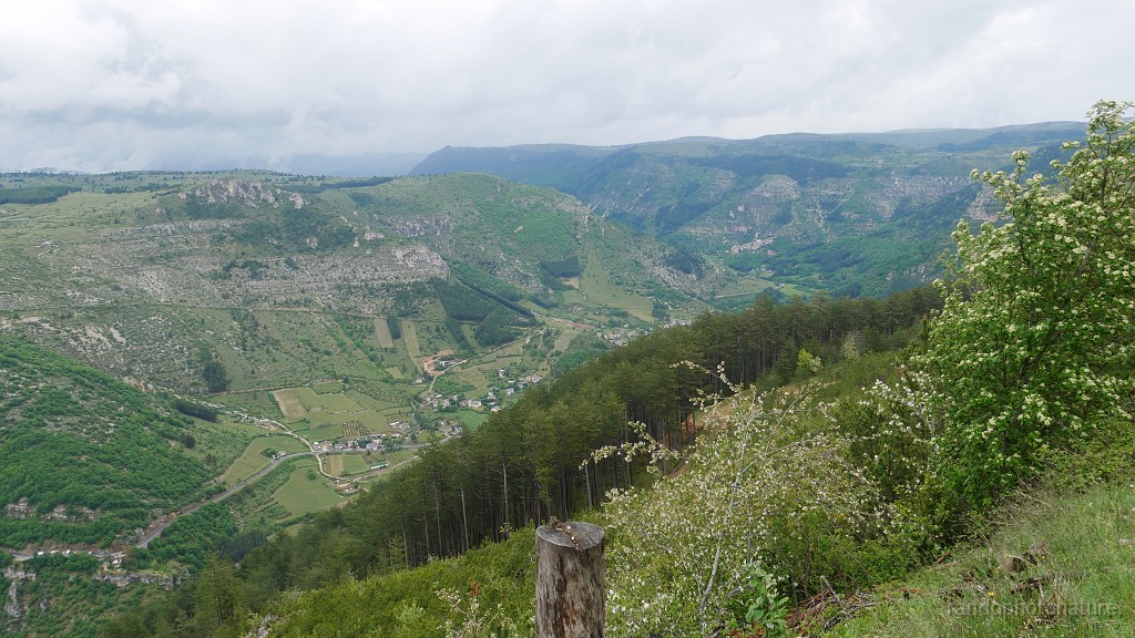 2023-05-21-13h-50m-09s_023.JPG - Panorama aux environs de "les Ayres"