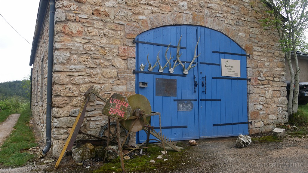 2023-05-21-14h-12m-01s_031.JPG - Une coutellerie au hameau de Chaldas