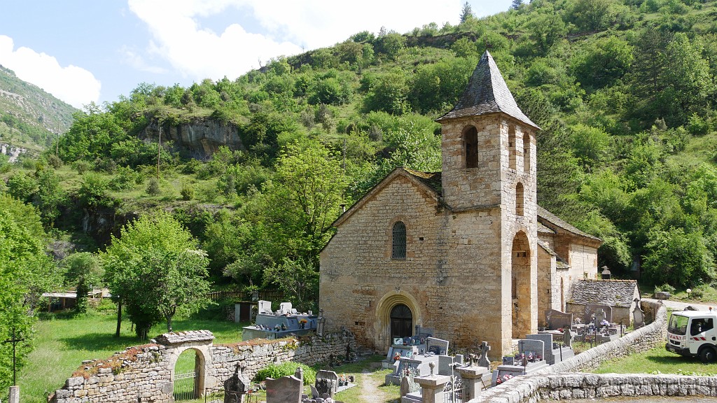 2023-05-22-11h-29m-37s_100.JPG - Eglise romane de St Chély du Tarn