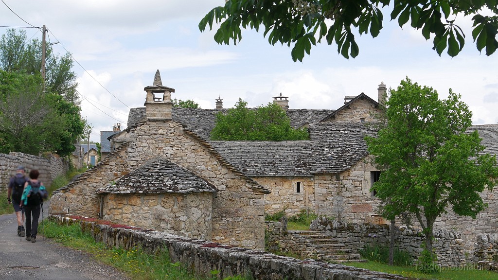 2023-05-25-14h-32m-36s_296.JPG - Village de Montignac