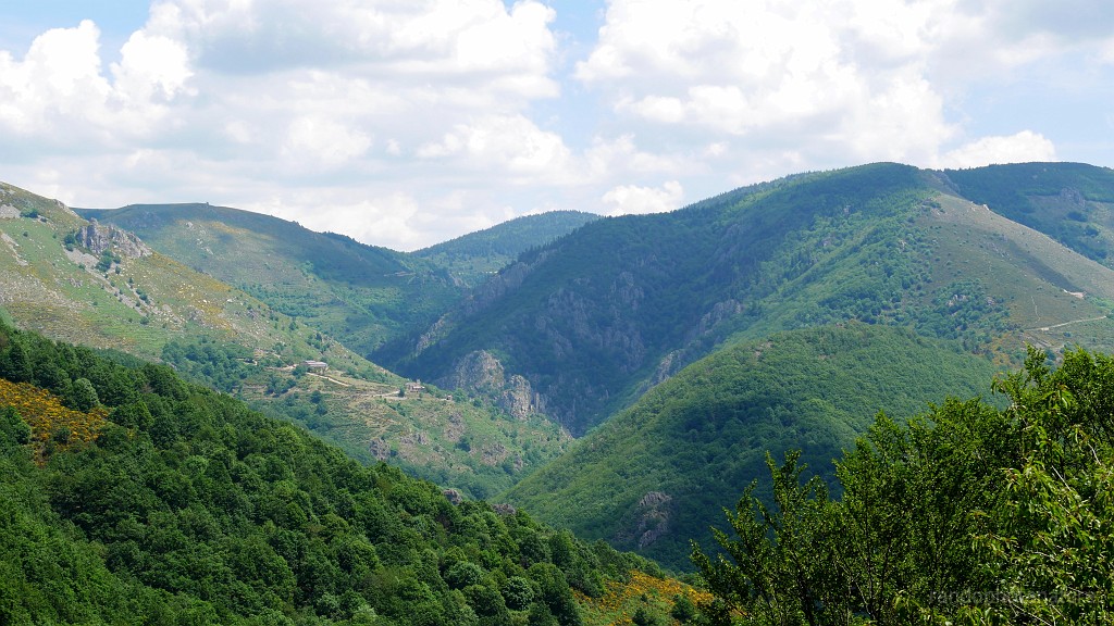 2021-06-12_13h-10m-33s_382.JPG - Un dernier coup d'oeil aux gorges