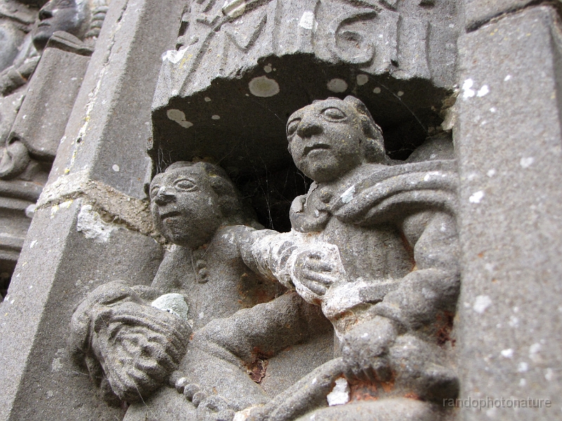 2014-04-27_12h-46m-47s_076.JPG - Enclos paroissial de Guimiliau