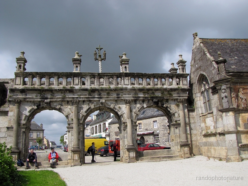 2014-04-28_12h-24m-11s_156.JPG - Enclos paroissial de Sizun : porche