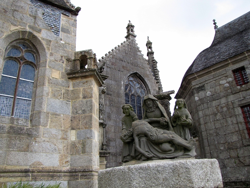 2014-04-28_12h-37m-51s_165.JPG - Enclos paroissial de Sizun