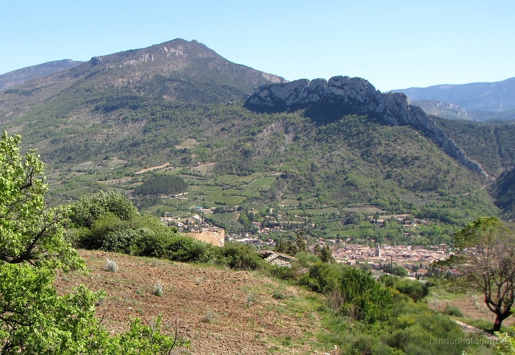 2017-04-16_15h-11m-02s_151_.JPG - Buis les Baronnies, le Rocher St Julien et le clos de Caillon (étape de demain)