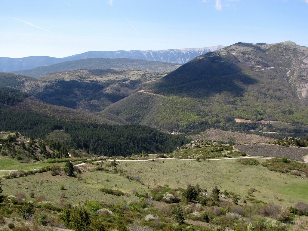 2017-04-18_12h-02m-56s_243.JPG - Vue vers le sud depuis la montagne des Tunes
