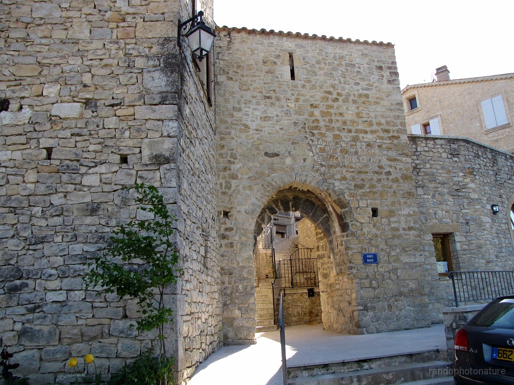 2017-04-18_17h-35m-07s_254.JPG - St Auban sur l'Ouvèze : porte basse