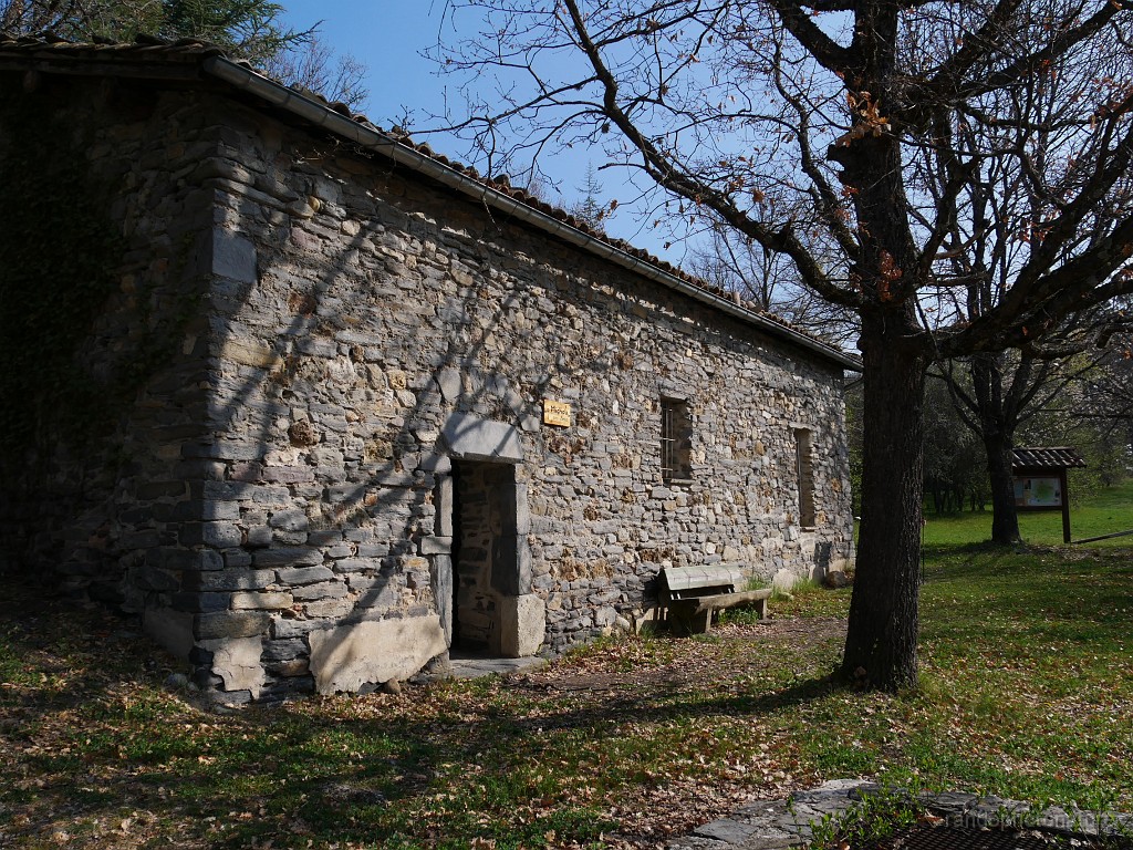 2019-04-12_10h-23m-56s_334.JPG - le Vieil Eyguians : chapelle