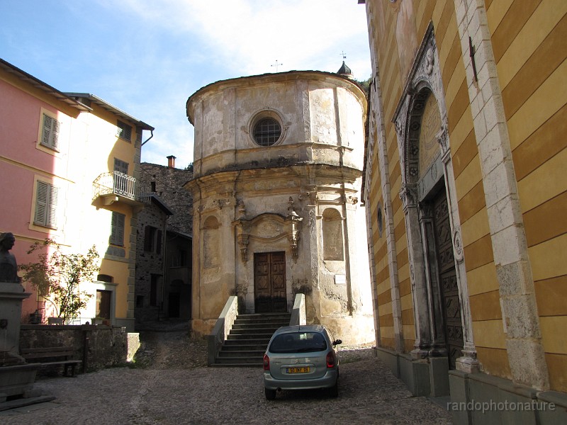 2012-04-28_17h-58m-27s_003.JPG - La Brigue : Chapelle de l'annonciation