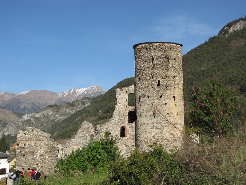 2012-04-28_18h-06m-43s_012.JPG - La Brigue : ruines du château des Lascaris