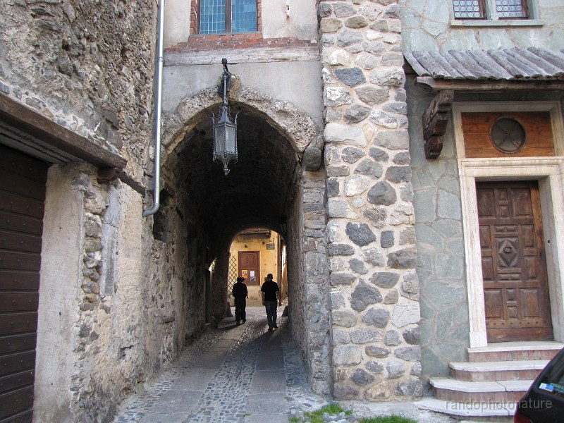 2012-04-28_18h-40m-13s_037.JPG - La Brigue : ruelles