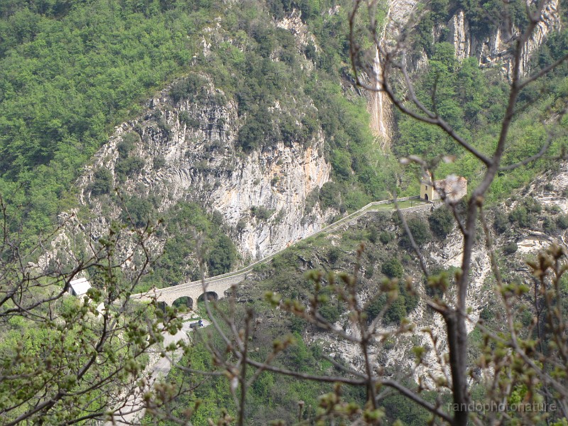 2012-05-02_15h-09m-19s_259.JPG - Chapelle St Sébastien de Moulinet vue du dessus