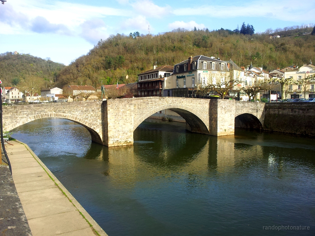 2016-04-02_18h.24m.42s_00005.jpg - Le pont des consuls ou pont-vieux (XIVe S)