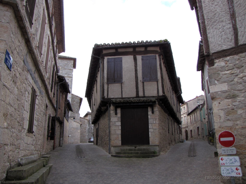 2016-04-06_08h.47m.53s_00181.JPG - Castelnau de Montmiral : Ruelle