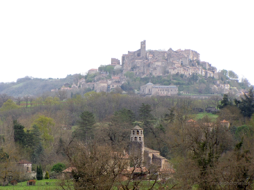 2016-04-09_12h.01m.09s_00376.JPG - Dernière vue sur Cordes sur ciel depuis la gare