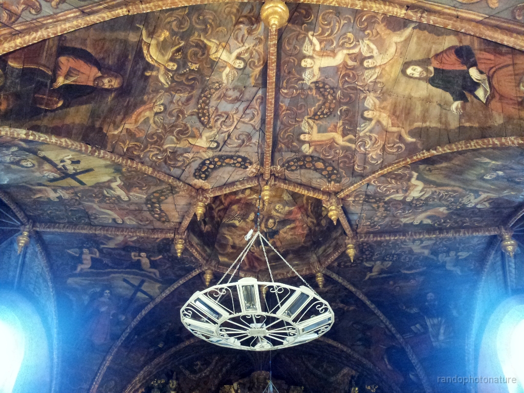 2016-04-09_16h.39m.41s_00036.jpg - Villefranche de Rouergue : plafond de la chapelle des pénitents noirs