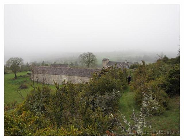 039.jpg - Dernières vues sur les Fleurines (bergerie au premier plan)