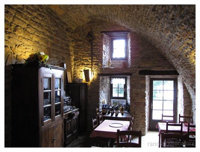 218.jpg - Le Courby : salle à manger de l'auberge